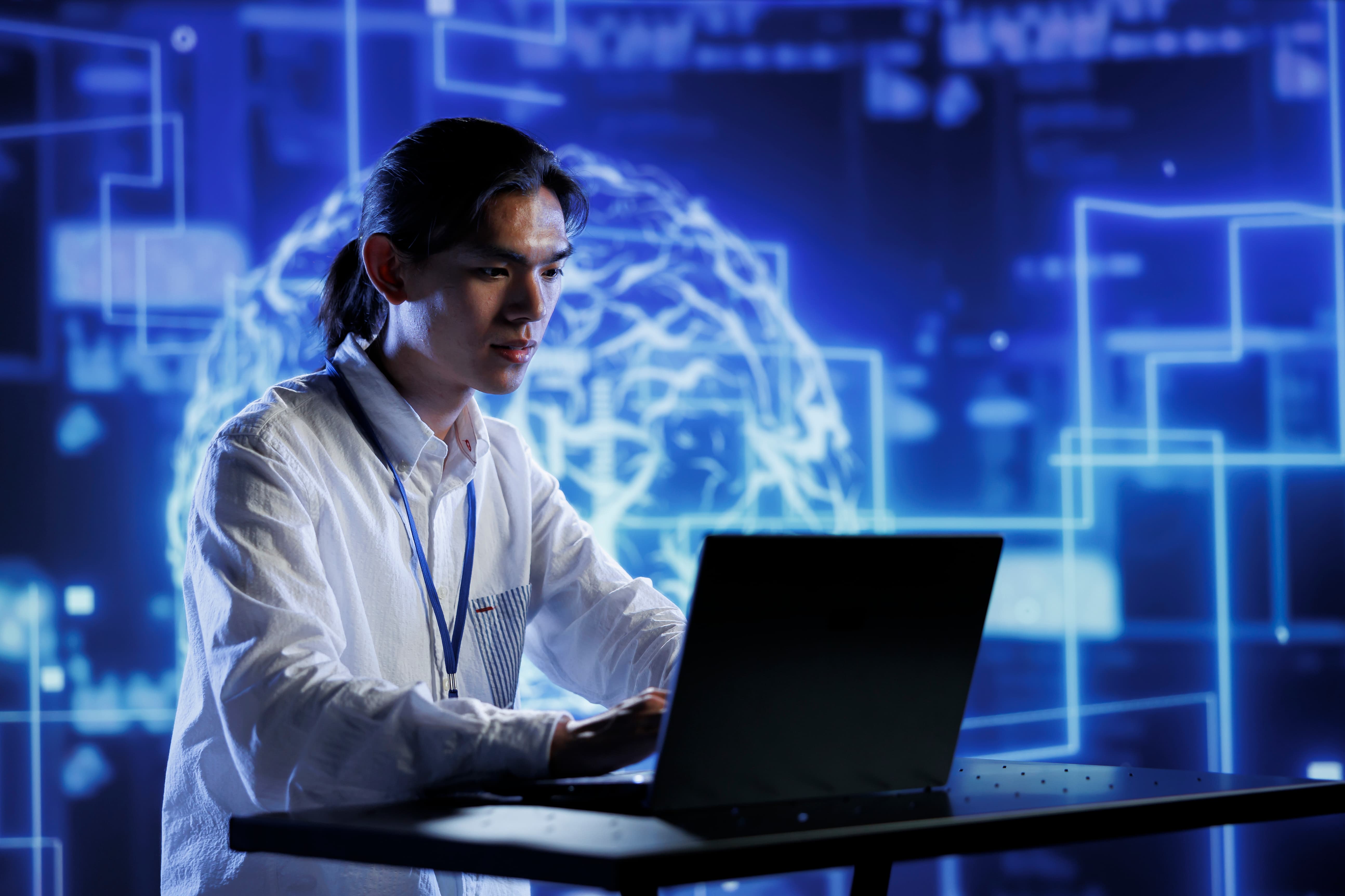 Study artificial intelligence course in Dubai to boost your AI career